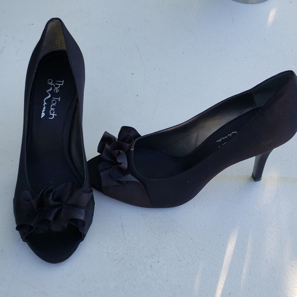 Shoes - Picture 2 of 6